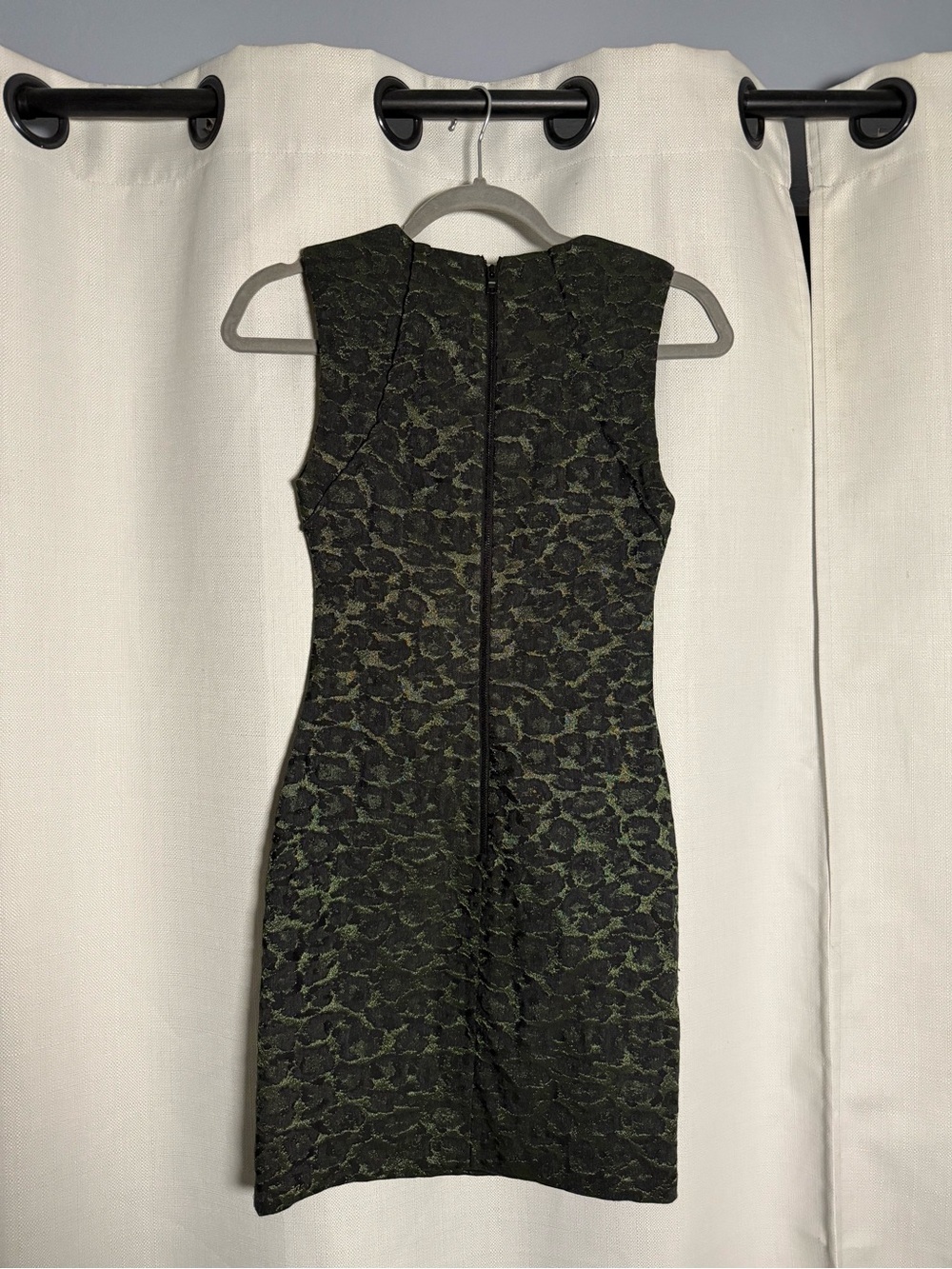 Alice + Olivia Black and Olive Green Jacquard Cheetah Sleeveless Sheath Dress XS - Picture 2 of 8